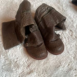 Gee WaWa Crumpled Olive Moto Boots
